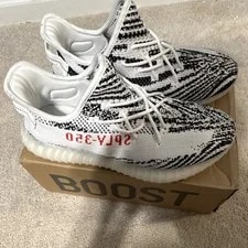 Yeezy — Yeezy Boost 350 V2 Size 11 1/2 Low Top Lace-Up — Sneaker — resale