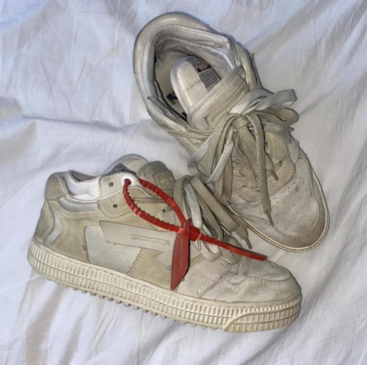 Off-White — Authentic Off-white 3.0 Court Low Top — Sneaker — resale