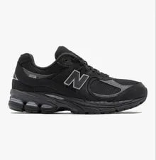 New Balance — 9.5US New Balance 2002 M2002R — Sneaker — resale