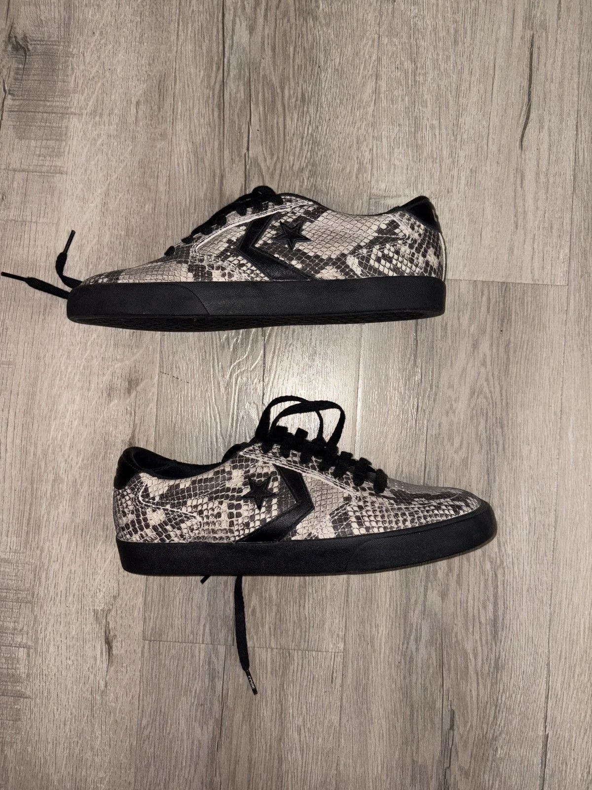 Converse — Converse Paris Edition — Sneaker — resale