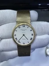 Patek Philippe — Patek Philippe Calatrava 3744/1, 18k Gold, Quartz Movement 33mm — Watch — resale