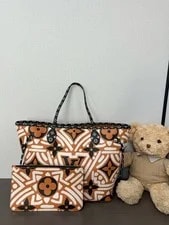 Louis Vuitton — Louis Vuitton Neverfull Crafty Ltd Medium Shopper Duty Pa — Handbag — resale
