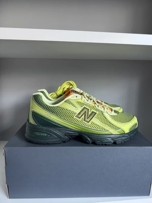 New Balance — Cncpts X New Balance 740 “Brut” — Sneaker — resale