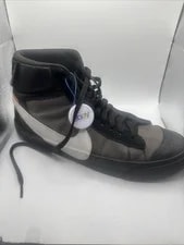 Off-White — Off-White Blazer Mid Size 10 Right Shoe Only — Sneaker — resale