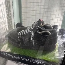 Travis Scott — 9.5US Aj1 Low Nike — Sneaker — resale