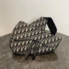 Dior — Dior Saddle Iconic Embroidered Print - Very Good #1WM68DA — Handbag — resale