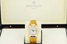 Patek Philippe — Patek Philippe Nautilus Diamond 7010R-011, Silver Opaline Dial -Rose Gold — Watch — resale