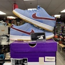 Nike SB — Nike SB Dunk Low PRM Philadelphia Phillies ’s — Sneaker — resale