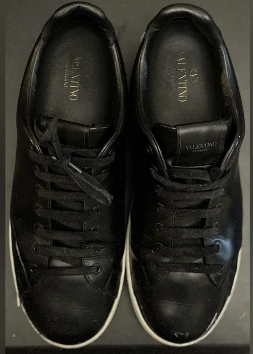 Valentino Garavani — Valentino Garavani () VLogo — Sneaker — resale