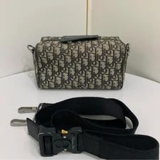 Dior — Dior Lingot 22 Saddle Flap Monogram Embroidered Detachable - Very Good #1E3BFEY — Handbag — resale