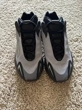 Yeezy β Yeezy 700 Mnvn βs Size 10 Geode Gw9526 With Box β Sneaker β resale