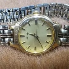 Seiko — Seiko Gold Quartz Official — Watch — resale