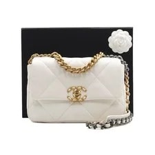 Chanel — Chanel Flap and Crossbody aa52328 152888883 — Handbag — resale