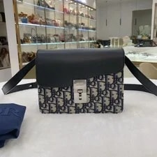 Dior — Dior Saddle Lock Messenger Crossbody — Handbag — resale