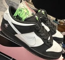 Nike SB — Jeff Staple X Nike SB Dunk Low Pro 2019 — Sneaker — resale
