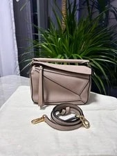 Loewe — Loewe Puzzle Mini Elephant Grained Crossbody Duty Paid — Handbag — resale