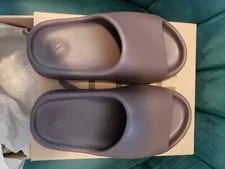 Adidas — Size 4 - Adidas Yeezy Slide — Sneaker — resale