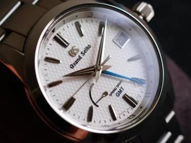 Grand Seiko — Grand Seiko SBGE209 9R66-0AE0 Spring Drive GMT Blue Hands GMT Beautifull Texture Dial — Watch — resale