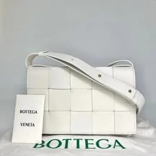 Bottega Veneta — Bottega Veneta Cassette Maxi Japan 071794 — Handbag — resale