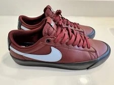 Nike SB — Nike SB Blazer Low Pro GT Size 10.5 Dark Team — Sneaker — resale