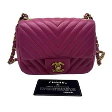 Chanel — Chanel Classic Square Flap Chain V-Stitch — Handbag — resale