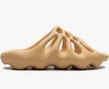 Yeezy — Size 9M Yeezy 450 Slide — Sneaker — resale