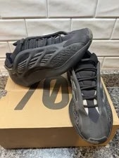 Yeezy — Yeezy 700 V3 Dark Glow (2021) — Sneaker — resale