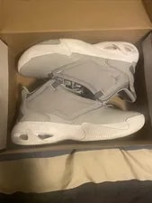Jordan — Air Jordan Max Aura 4 — Sneaker — resale