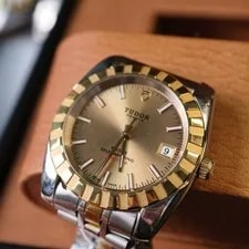 Tudor — Tudor Classics Champagne Dial 21013 Automatic 38mm Date — Watch — resale
