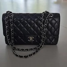 Chanel — Chanel Classic Double Flap in With — Handbag — resale