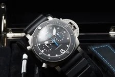 Panerai — Panerai Luminor Submersible Black - PAM00615 — Watch — resale