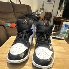 Jordan — Jordan Air 1 High Top Basketball Lace Up — Sneaker — resale