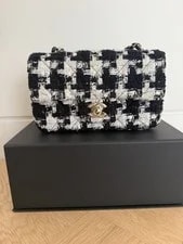 Chanel — Chanel Houndstooth 20s Ribbon Flap HW New 🖤 — Handbag — resale