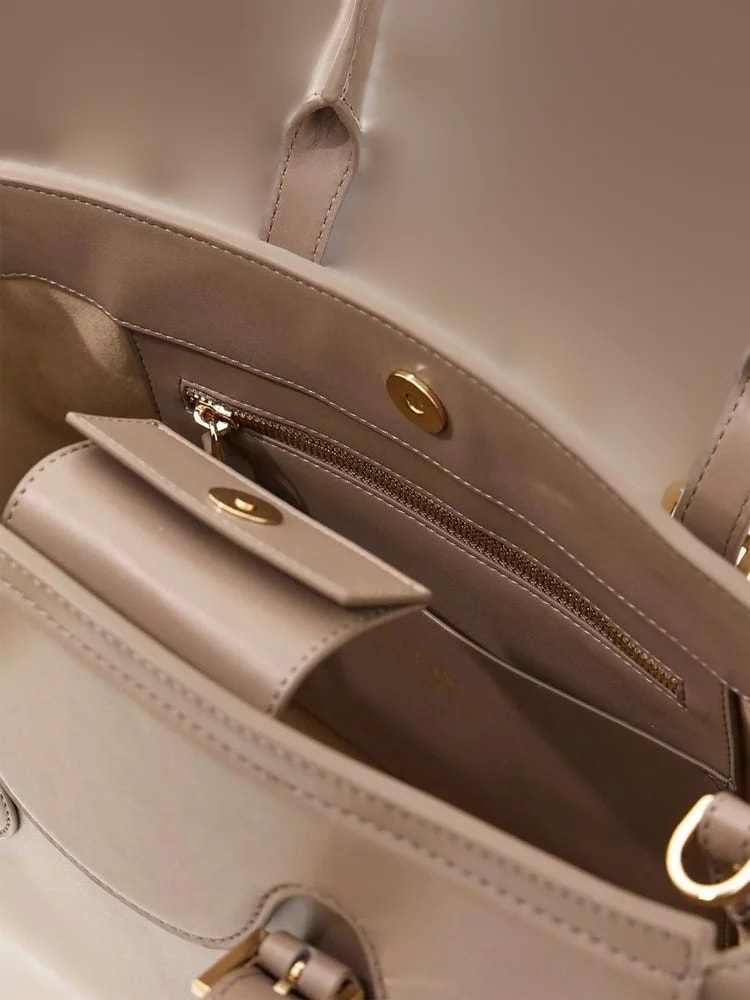 Guess — Guess Sofia — Cow — Handbag — resale