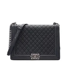 Chanel — Chanel Boy Flap Chain New Medium — Handbag — resale