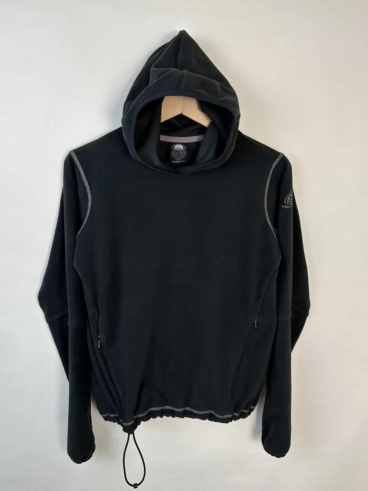 Nike ACG — Nike ACG Therma-FIT Ninja Hoodie Techwear Y2K — streetwear — resale