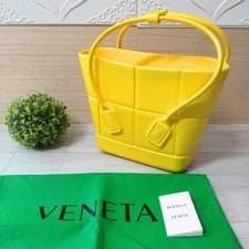 Bottega Veneta — Bottega Veneta Arco Mini Authentic Unused — Handbag — resale