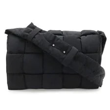 Bottega Veneta — Bottega Veneta Maxi Padded Tech Cassette 690133 9 — Handbag — resale