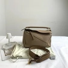 Loewe — Loewe Puzzle Geometric Design Crossbody - Excellent #1BRQEXK — Handbag — resale