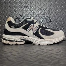 New Balance — New Balance 2002R Shoes M2002RTZ — Sneaker — resale