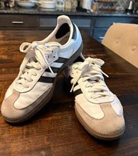 Adidas — Adidas Samba ’s Low Top Lace-Up / / Gum Sole — Sneaker — resale
