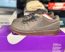 Nike SB — Nike SB Dunk Low Krampus 7M Or 8.5W #2084 — Sneaker — resale