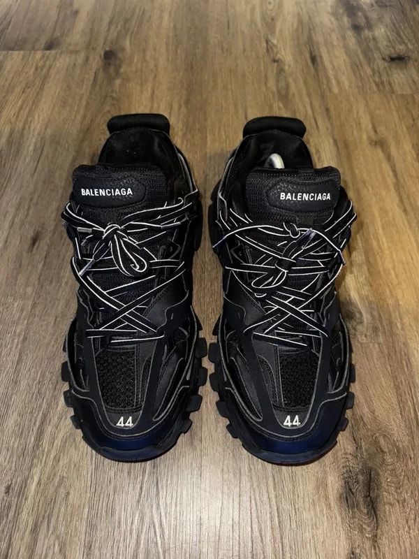 Balenciaga — Balenciaga All Track Runners No Box — Sneaker — resale