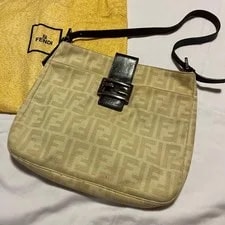 Fendi — Fendi Mamma Baguette Pattern 30cm Width 24cm Height Storage — Handbag — resale