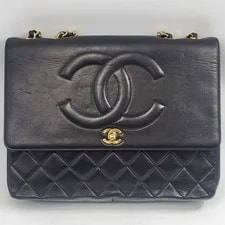 Chanel — Chanel Classic Flap Chain Authenti — Handbag — resale