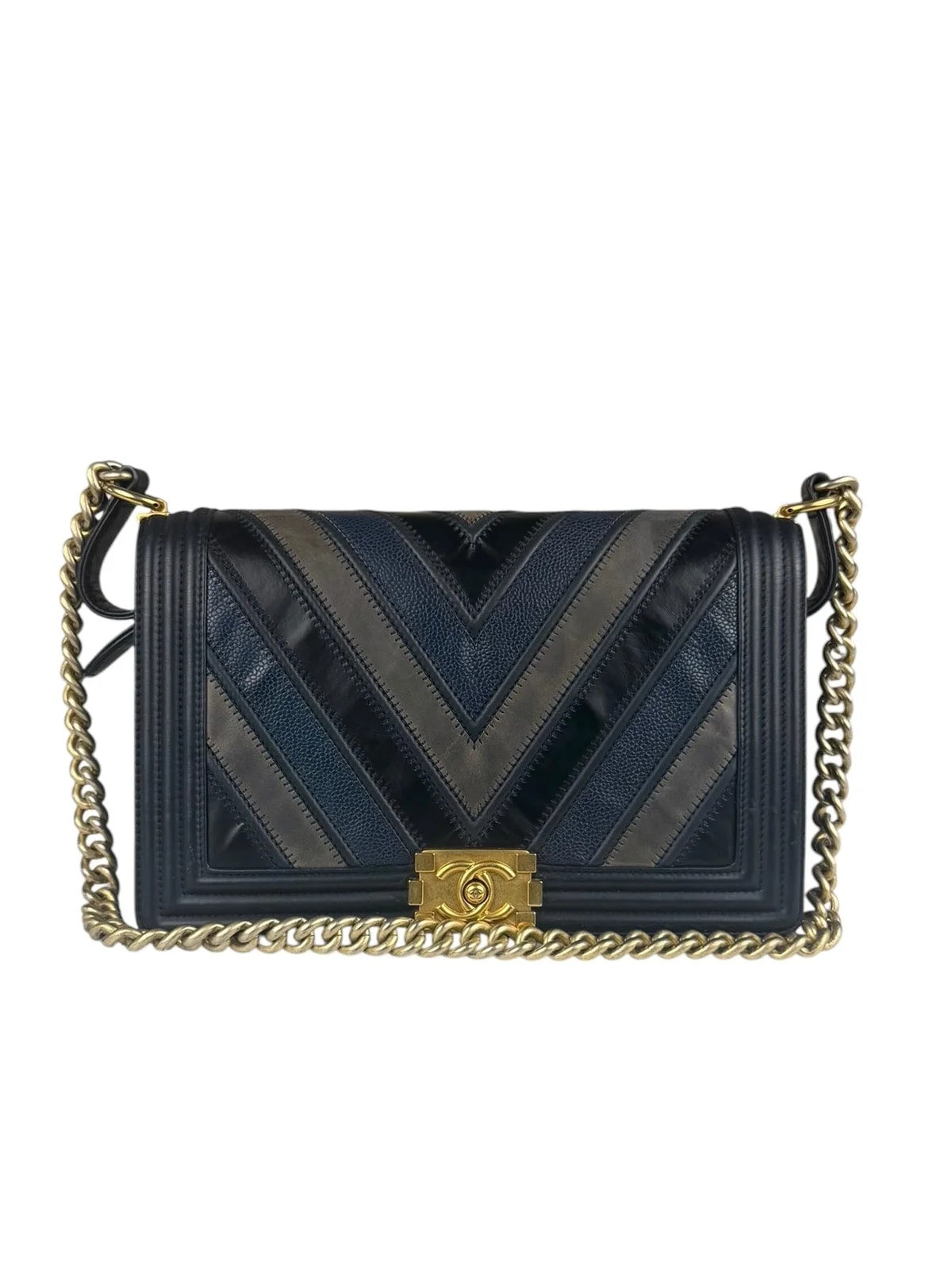 Chanel — Chanel Chevron Old Medium Boy Flap 2016 — Handbag — resale