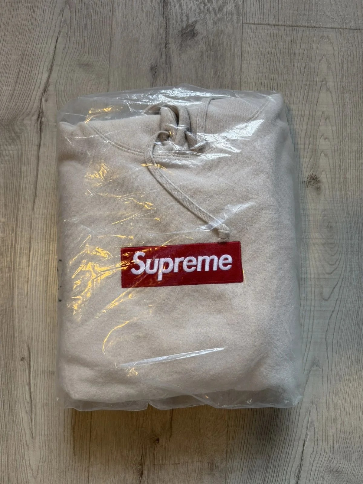 Box Logo Hooded Sweatshirt (L) — streetwear — resale