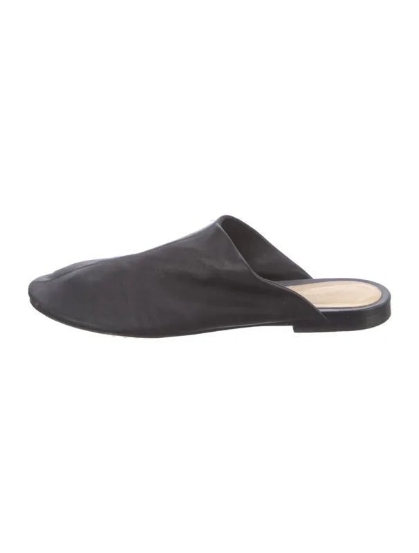 Bottega Veneta — Mules — Designer Shoe — resale