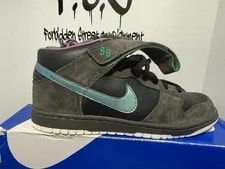 Nike SB — Size 9.5 Preowned Nike SB Dunk Mid Northern Lights — Sneaker — resale