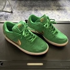 Nike SB — Nike SB Dunk Low Pro St. Patrick's Day — Sneaker — resale